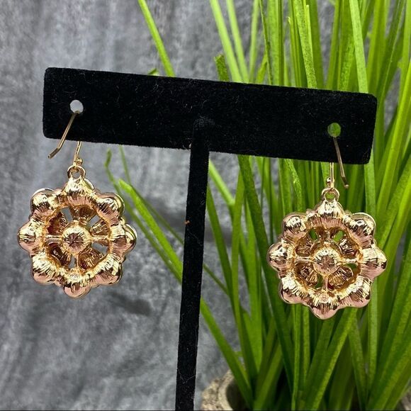 Dillard’s Flower Rhinestone Drop Dangle Earrings Pink Gold - Picture 4 of 9